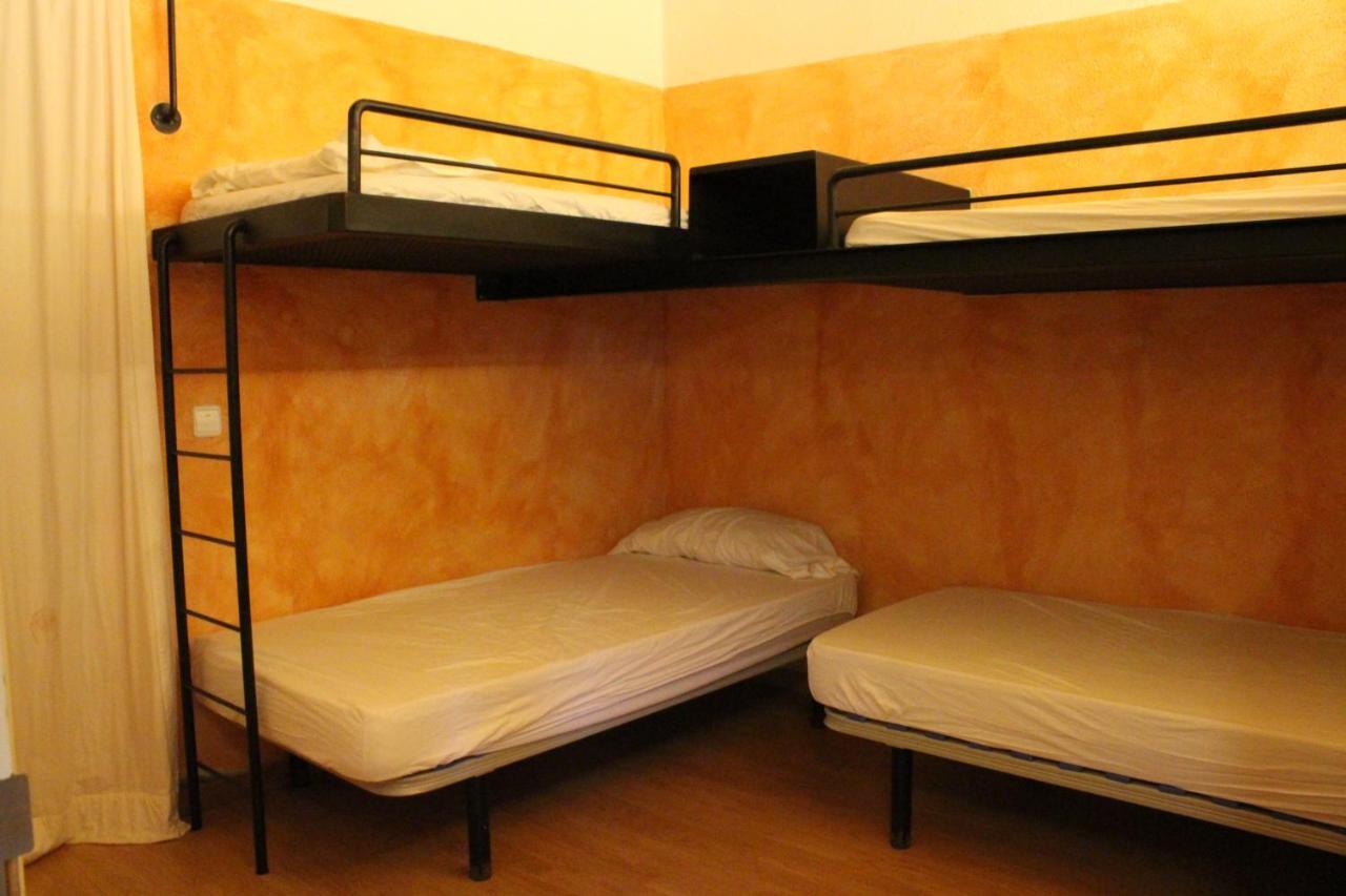 Mas Pages Hostel Sant Esteve De Guialbes Bagian luar foto